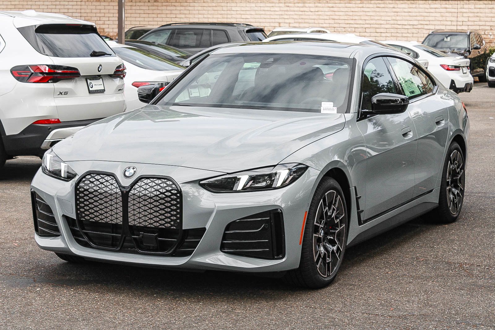 New 2026 BMW i4 eDrive40 w/ M Sport Package RWD image 3