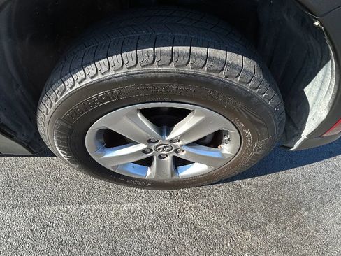 Used 2015 Toyota RAV4 XLE FWD image 45