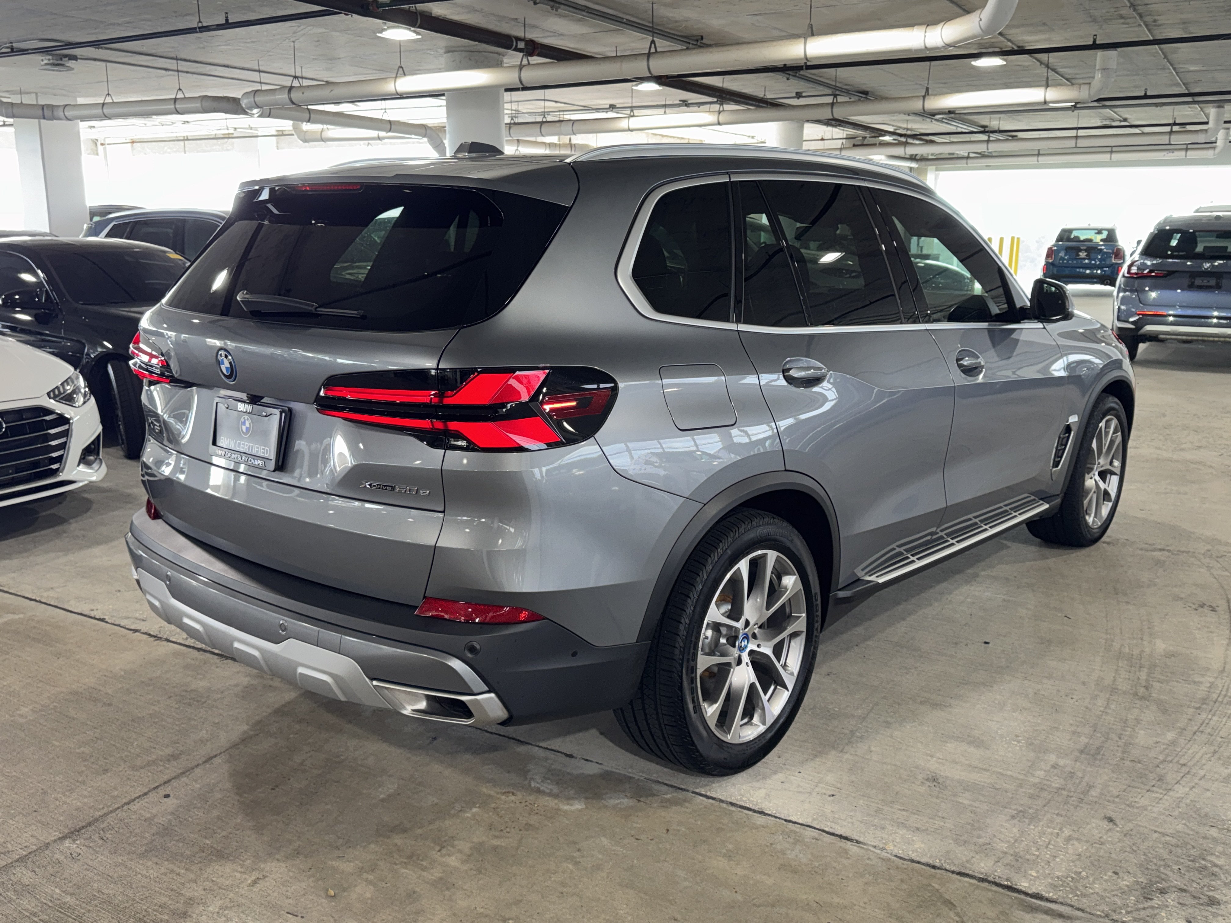 Certified 2025 BMW X5 xDrive50e AWD/4WD image 8