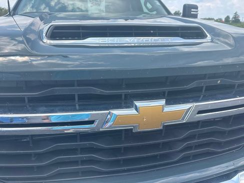Used 2025 Chevrolet Silverado 2500 LT AWD/4WD image 27
