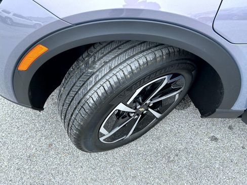 New 2026 Chevrolet Equinox EV LT image 23