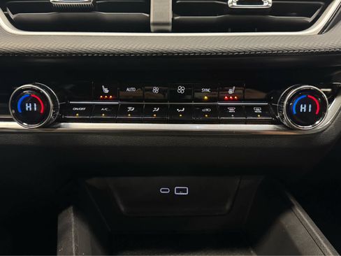 Certified 2025 Chevrolet Equinox LT w/ Convenience Package II image 26