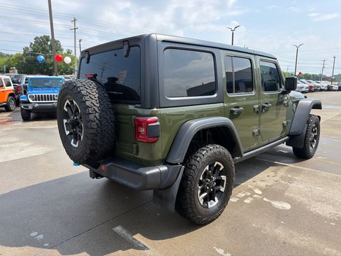 Used 2024 Jeep Wrangler Unlimited Rubicon 4xe w/ Technology Group AWD/4WD image 7