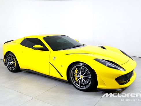Used 2023 Ferrari 812 GTS RWD image 3