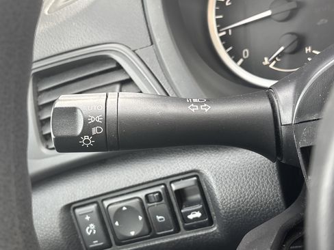 Used 2019 Nissan Sentra S image 22