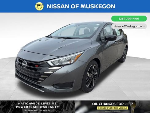 New 2025 Nissan Versa SR w/ Trunk Package image 3