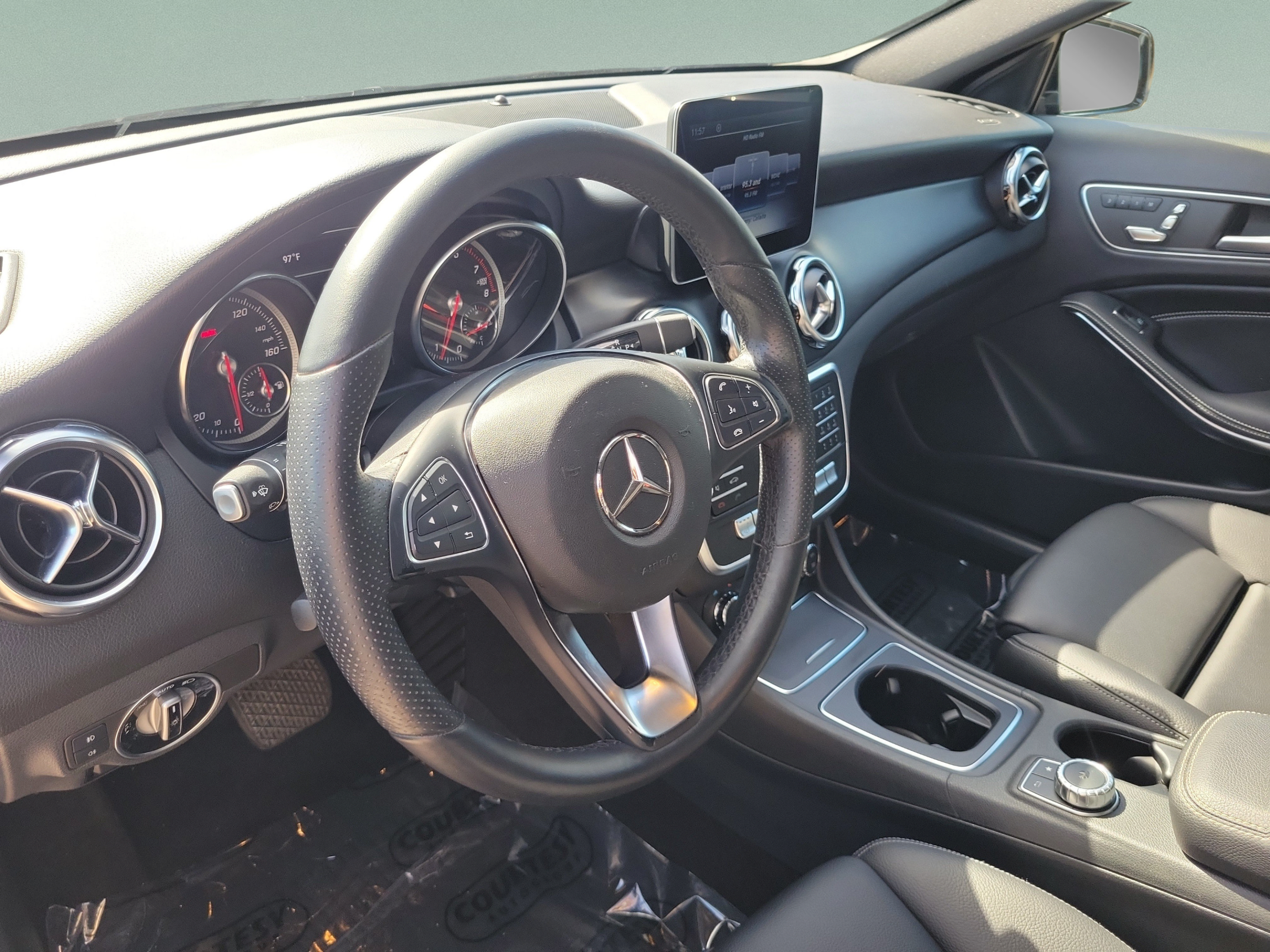 Used 2019 Mercedes-Benz GLA 250 image 27