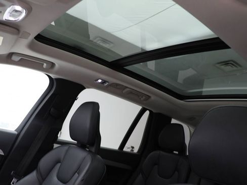 Used 2016 Volvo XC90 T8 Momentum w/ Vision Package AWD/4WD image 18