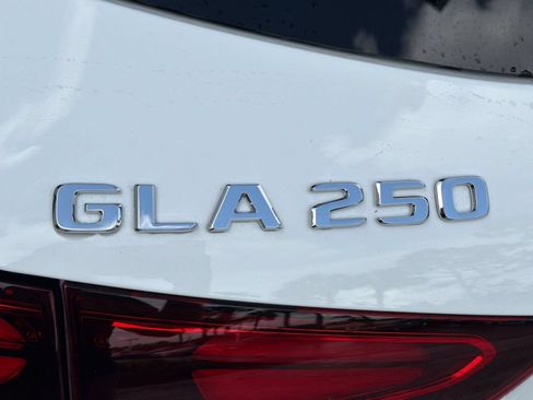 Used 2026 Mercedes-Benz GLA 250 image 32