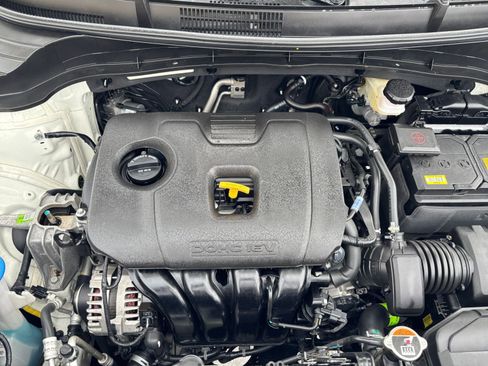 Used 2025 Hyundai Kona SEL image 32