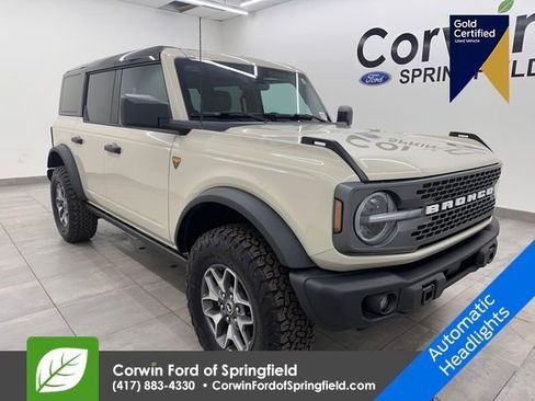 Certified 2025 Ford Bronco Badlands image 8