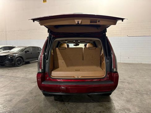 Used 2016 Cadillac Escalade Platinum image 16
