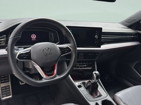 Used 2025 Volkswagen Jetta GLI Autobahn FWD image 26