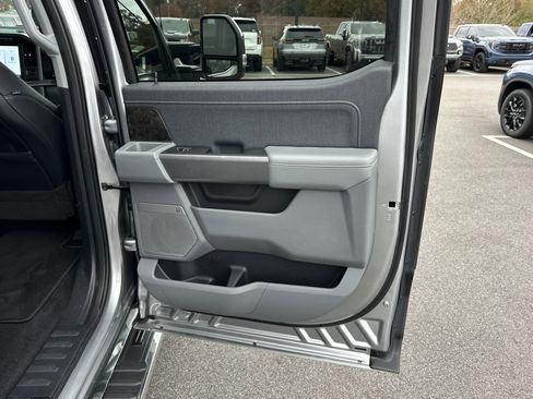 Used 2023 Ford F150 Lariat w/ Max Trailer Tow Package image 17