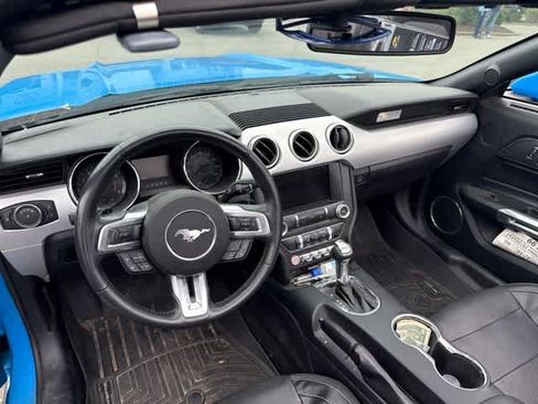 Used 2017 Ford Mustang Premium RWD image 6