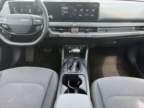 Used 2025 Kia K4 FWD image 16