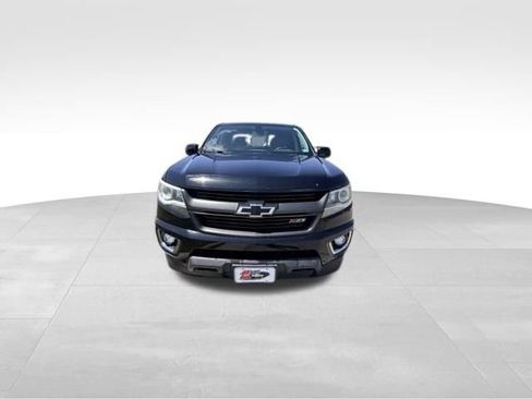 Used 2018 Chevrolet Colorado Z71 AWD/4WD image 2