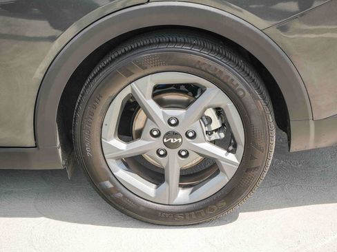 Used 2025 Kia K4 FWD image 11