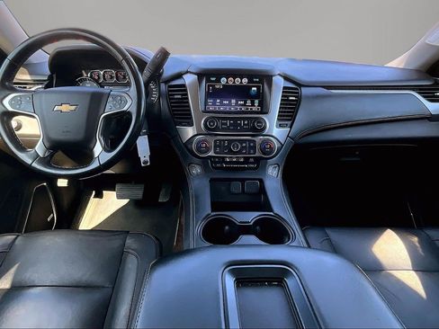Used 2019 Chevrolet Suburban LT AWD/4WD image 7