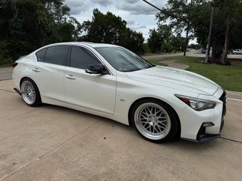 Used 2019 INFINITI Q50 Luxe w/ Essential Package (3.0T Luxe) RWD image 17