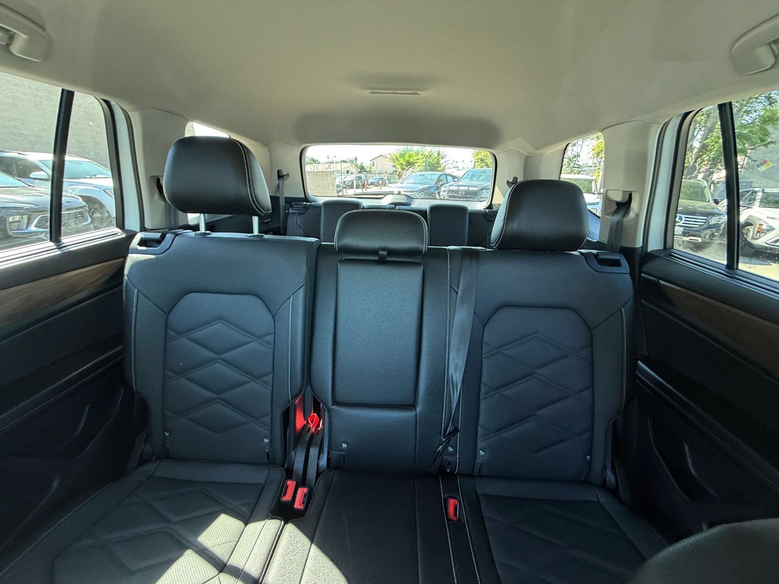 Used 2026 Volkswagen Atlas SE FWD image 40