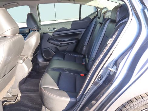 Used 2021 Nissan Altima 2.5 SR image 8