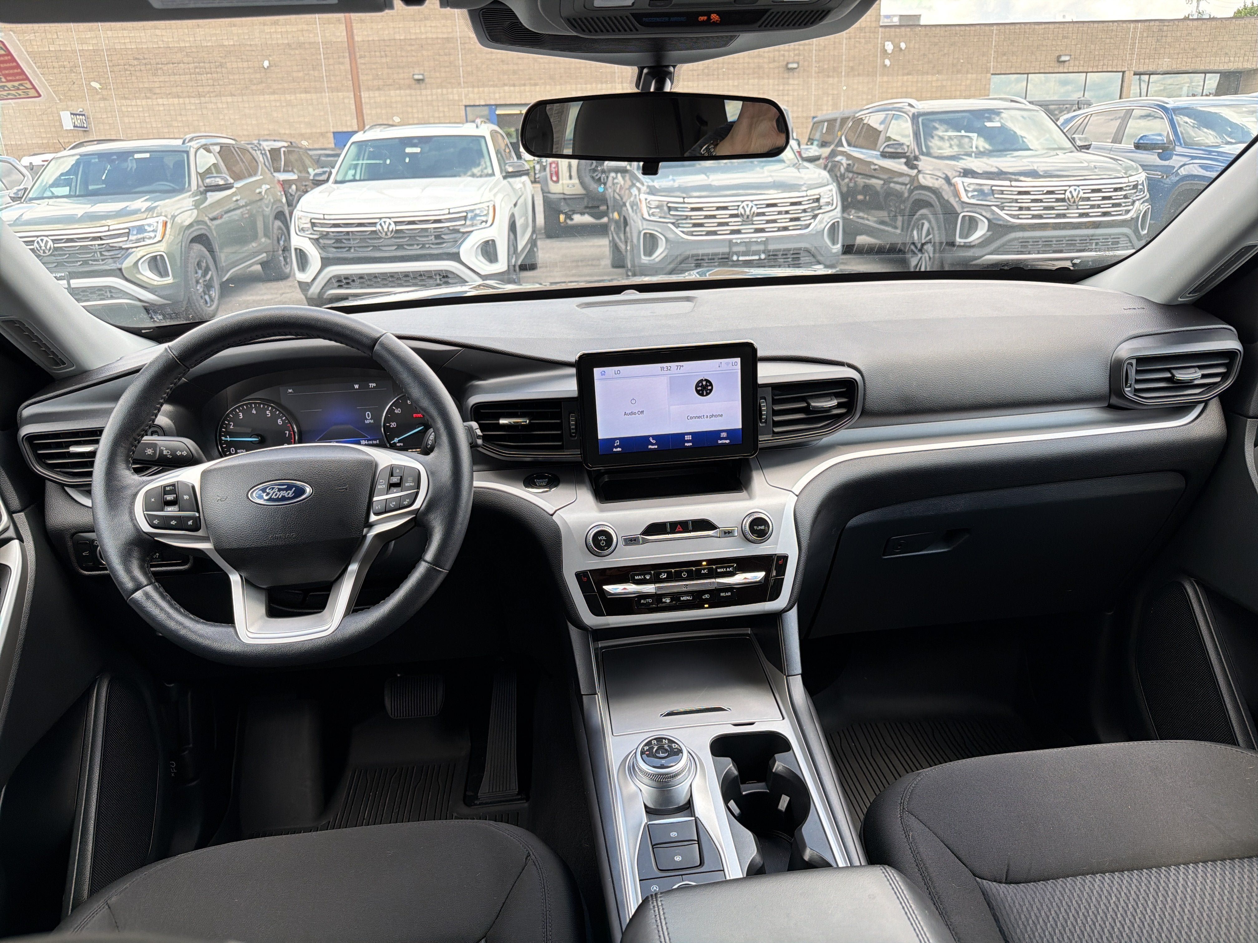 Used 2023 Ford Explorer XLT AWD/4WD image 11