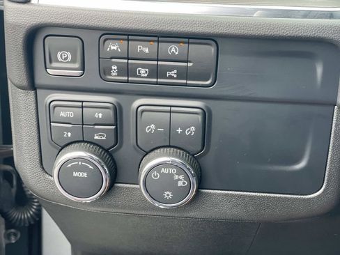 Used 2025 Chevrolet Tahoe LT AWD/4WD image 19