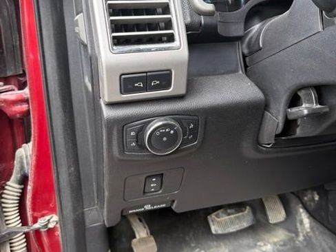 Used 2017 Ford F350 Lariat w/ Chrome Package AWD/4WD image 19