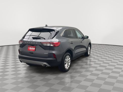 Used 2022 Ford Escape SE image 31