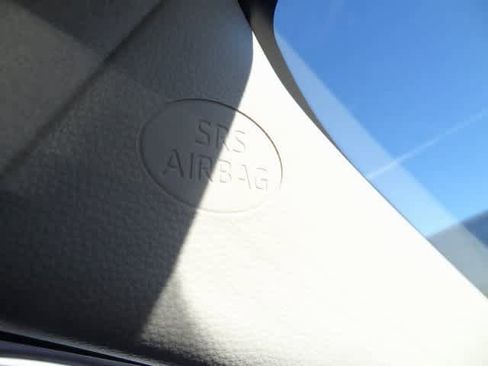 Used 2025 Toyota Corolla SE image 19