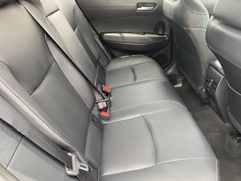 Certified 2024 Toyota Corolla Cross XLE w/ Convenience Package FWD image 18