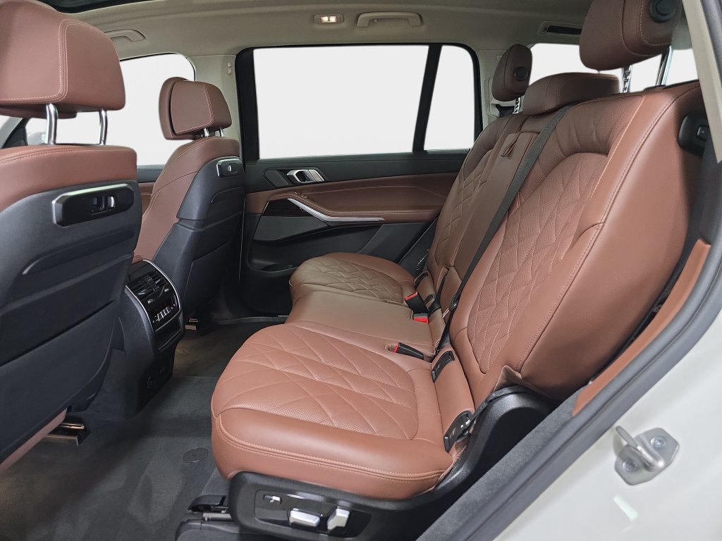 Certified 2023 BMW X7 xDrive40i w/ Premium Package AWD/4WD image 14