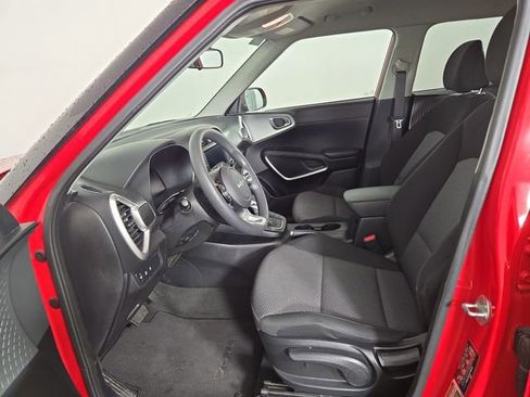 Certified 2023 Kia Soul LX w/ LX Technology Package image 13