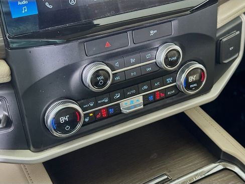 Used 2023 Ford Expedition Max Limited image 28