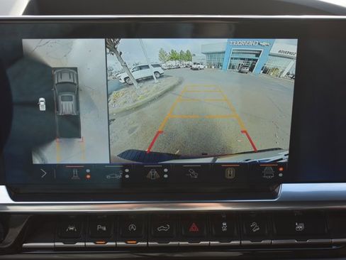 Used 2024 Chevrolet Silverado 1500 High Country w/ Technology Package image 26