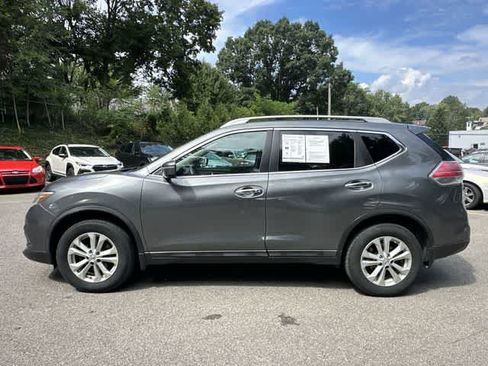 Used 2015 Nissan Rogue SV w/ SV Premium Package AWD/4WD image 2