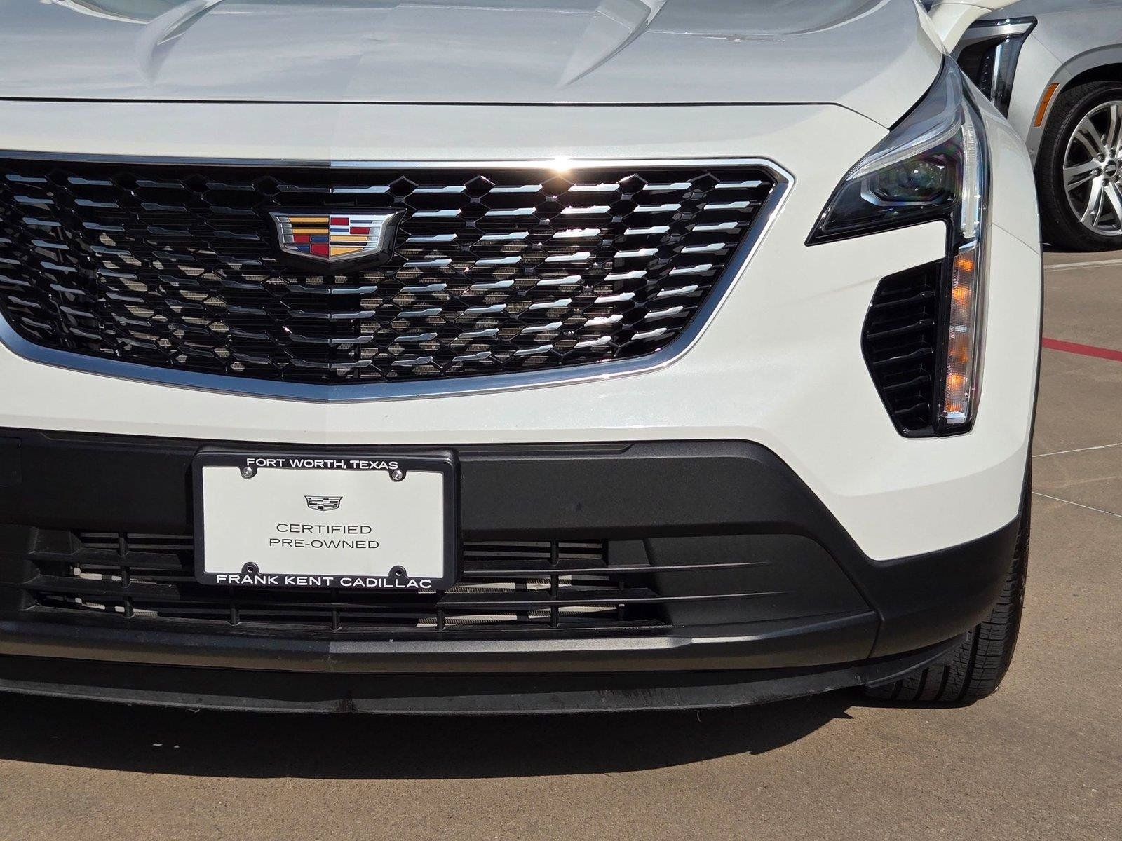 Certified 2023 Cadillac XT4 Luxury w/ Cold Weather Package FWD image 6