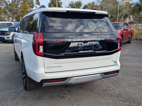 New 2025 Ford Expedition Max Platinum w/ Platinum Ultimate Package image 7