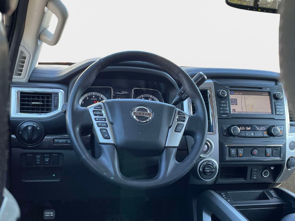 Used 2018 Nissan Titan SV w/ SV Convenience Package AWD/4WD image 17
