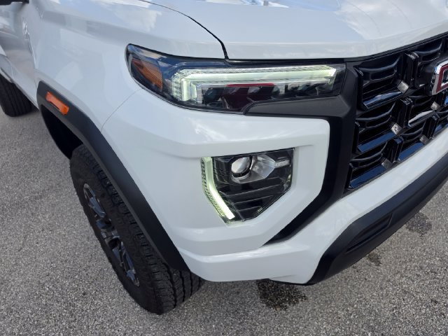 Used 2024 GMC Canyon Elevation RWD image 9
