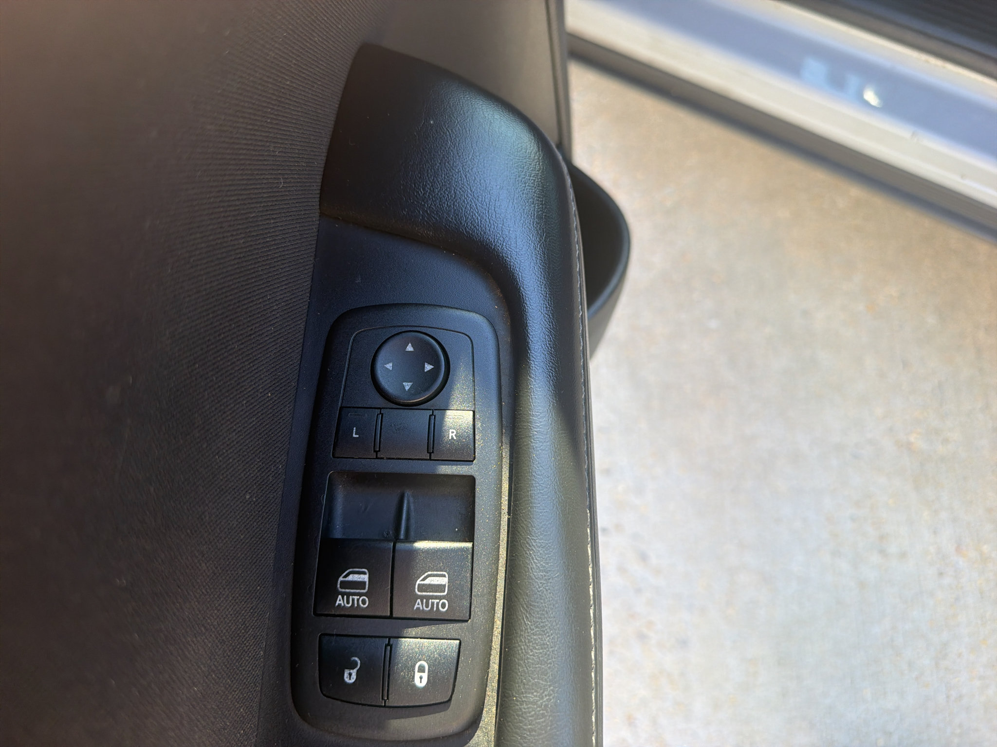 Used 2022 Dodge Challenger GT w/ Driver Convenience Group RWD image 9
