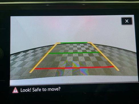 Used 2022 Volkswagen Tiguan SE R-Line FWD image 14