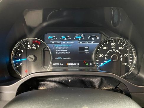 Used 2015 Ford F150 Lariat w/ Equipment Group 502A Luxury AWD/4WD image 15
