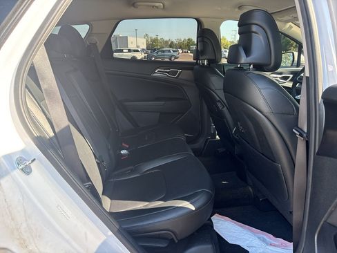 Used 2024 Kia Sportage EX FWD image 20