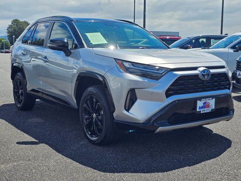 Used 2023 Toyota RAV4 XSE AWD/4WD image 1
