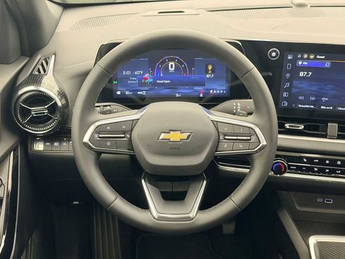 New 2026 Chevrolet Equinox LT image 23