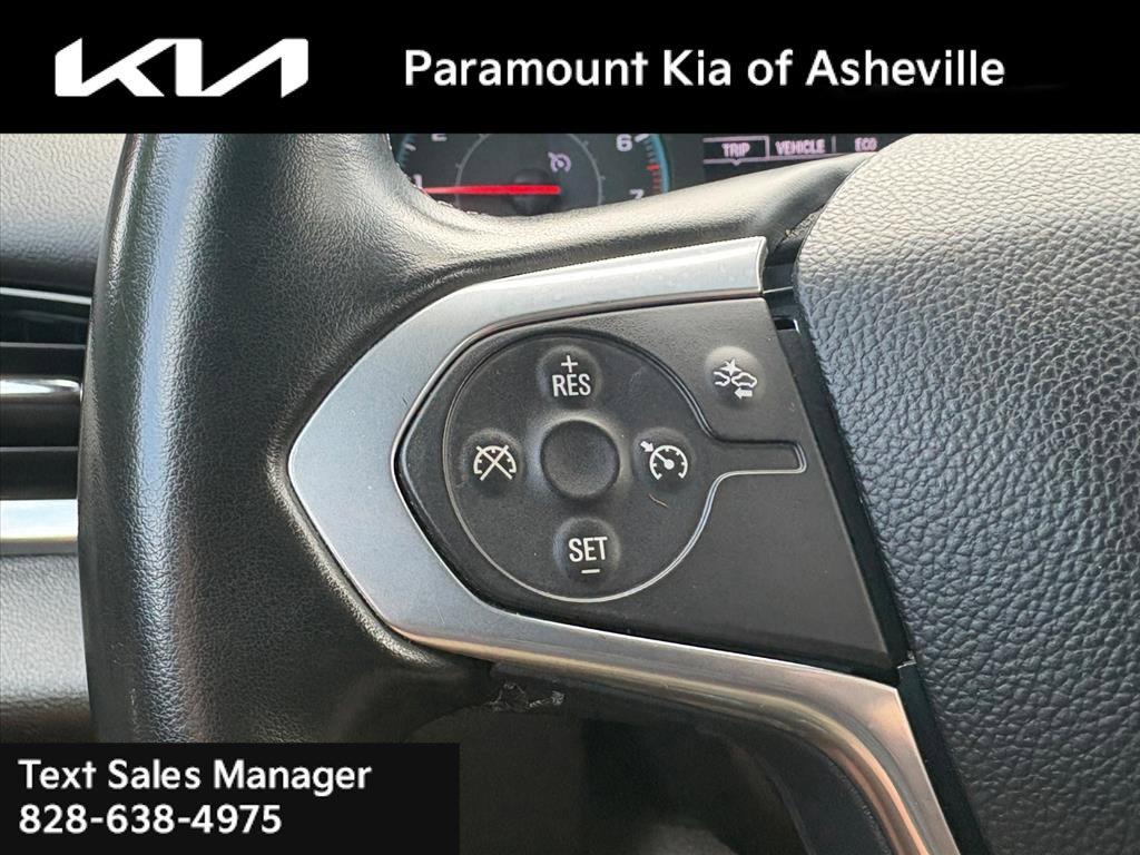 Used 2023 Chevrolet Traverse LT FWD image 26