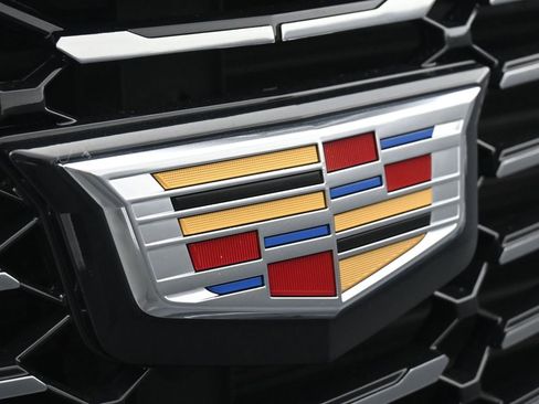 Used 2023 Cadillac XT4 Premium Luxury FWD image 19