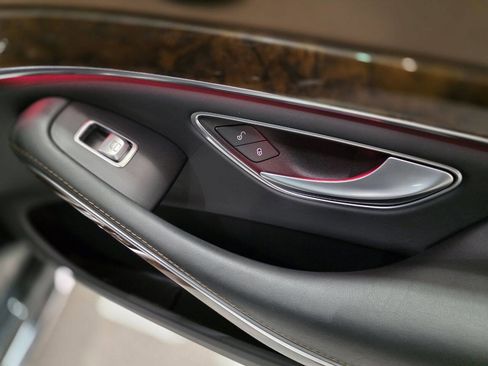 Used 2014 Mercedes-Benz S 63 AMG 4MATIC Sedan w/ Rear Seat Package image 35